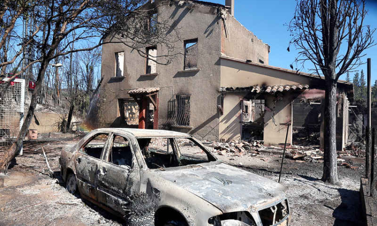 Wildfire in southern France forces 10,000 people from their homes